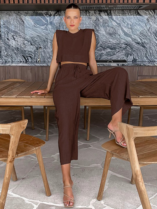 Relaxed Linen Vacation Set with Wide-Leg Trousers