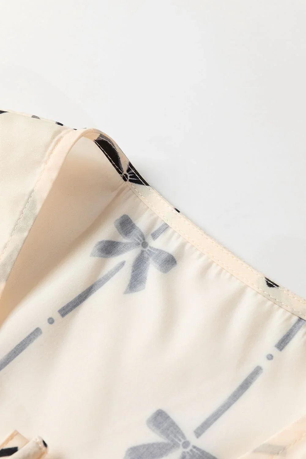 Lightweight & Elegant Sleeveless Blouse