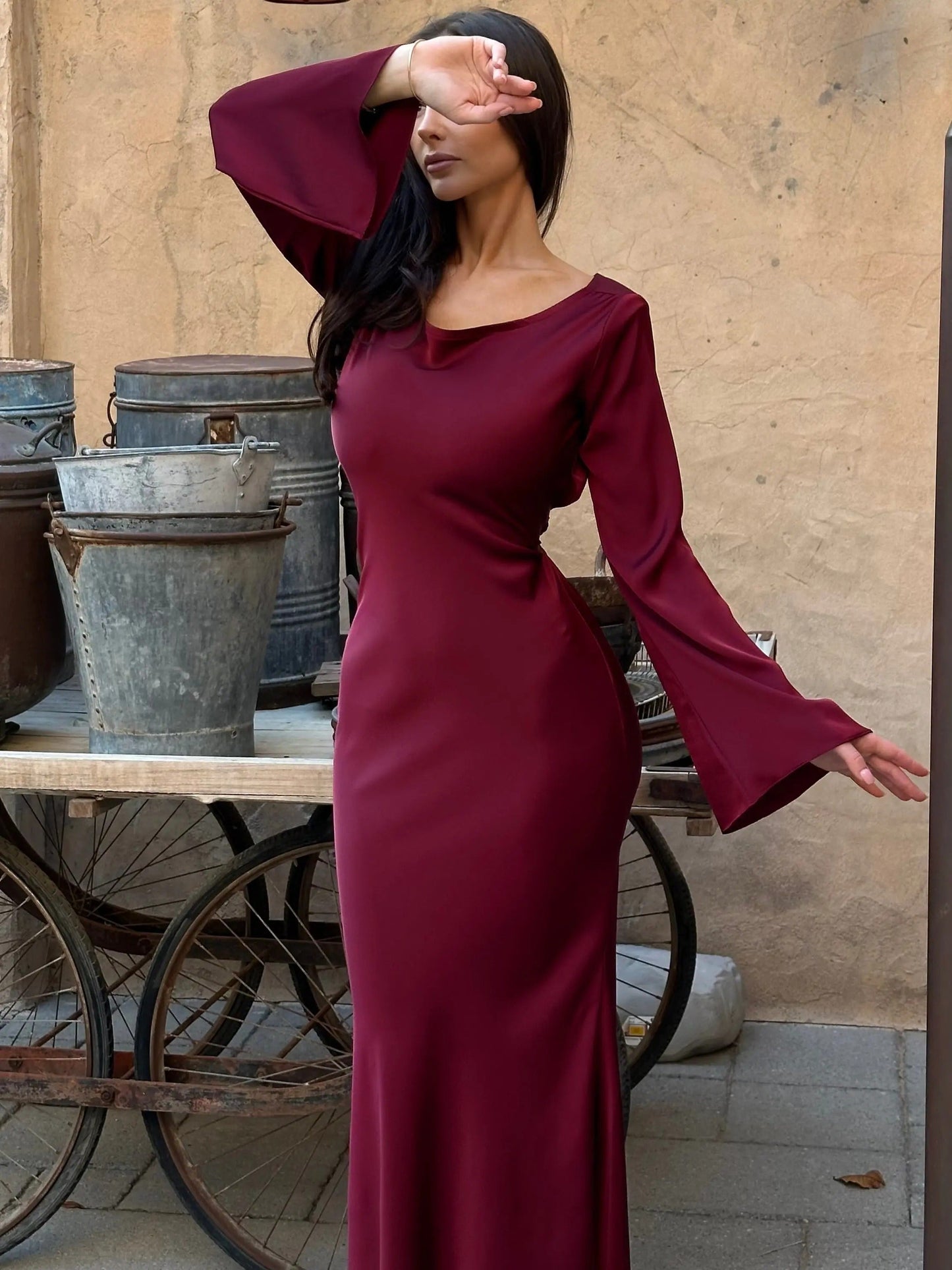 Elegant Long Sleeve Maxi Dress – Sophisticated Evening Gown